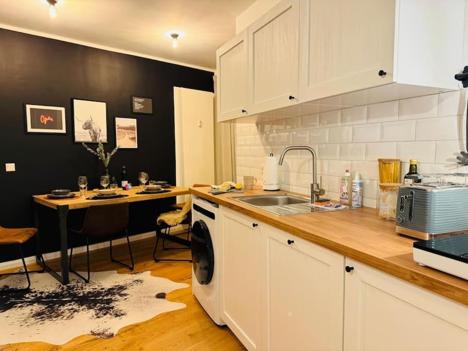 Klassen Stay - Designer Apartment Fuer 6 - Zentral - 2X Kingsize Essen Kültér fotó